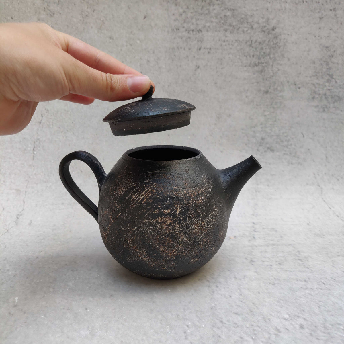 Tetsuya Ozawa Globe Teapots "Near & Far" 2023 THE DEA STORE