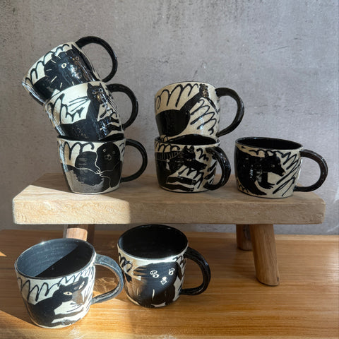 Animal Mugs - Black & White • serious PLAY