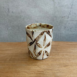 Beakers - Medium - Cross-hatch • Jun25
