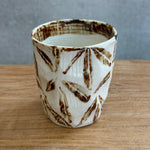 Beakers - Medium - Cross-hatch • Jun25