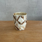 Beakers - Medium - Cross-hatch • Jun25