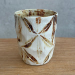 Beakers - Medium - Cross-hatch • Jun25