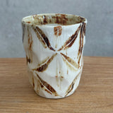 Beakers - Medium - Cross-hatch • Jun25