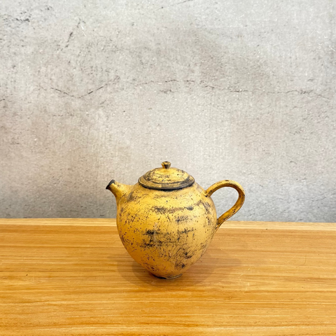 Round Teapot - 300ml • serious PLAY