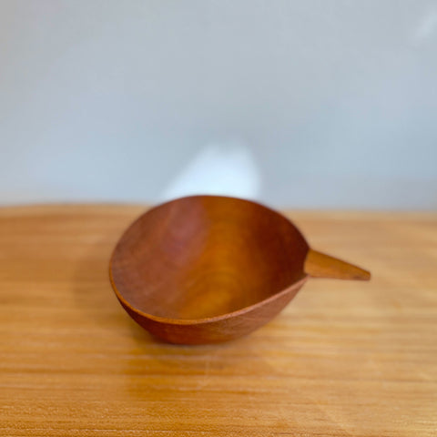 Spouted Serving Bowl - Medium • Mar25