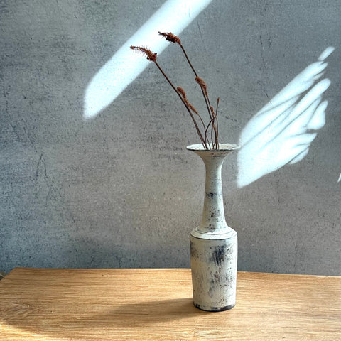Trumpet Vase - Medium - White • serious PLAY
