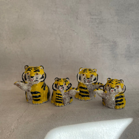 Hikari Masuda - "Lucky Tiger" Sculptures - Small - "Near & Far" 2023