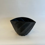 "Henko" Vase #01 - Twist Facetted - Matte Black • May25 • TH0101