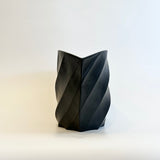 "Henko" Vase #01 - Twist Facetted - Matte Black • May25 • TH0101
