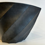 "Henko" Vase #01 - Twist Facetted - Matte Black • May25 • TH0101