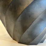 "Henko" Vase #01 - Twist Facetted - Matte Black • May25 • TH0101