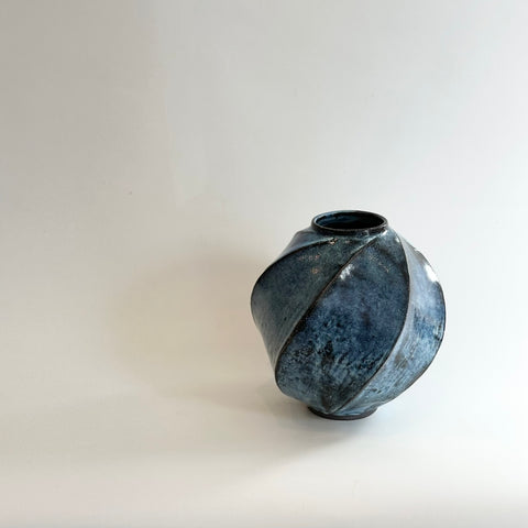 "Pale Moon" Vase - Twist Faceted - Large • May25 • TH0305